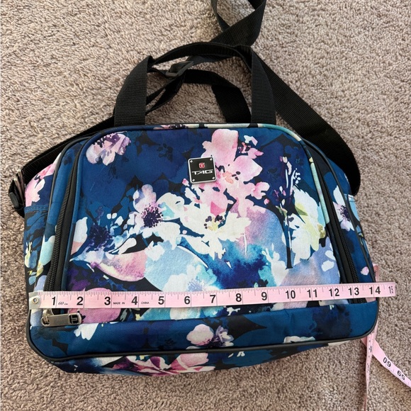 Tag Floral Blue and Pink Travel Bag - Picture 6 of 14